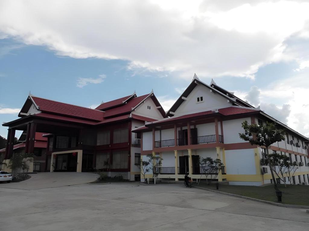 Xishuangbanna Hotel Managed By Xandria Hotel Luang Prabang Eksteriør billede